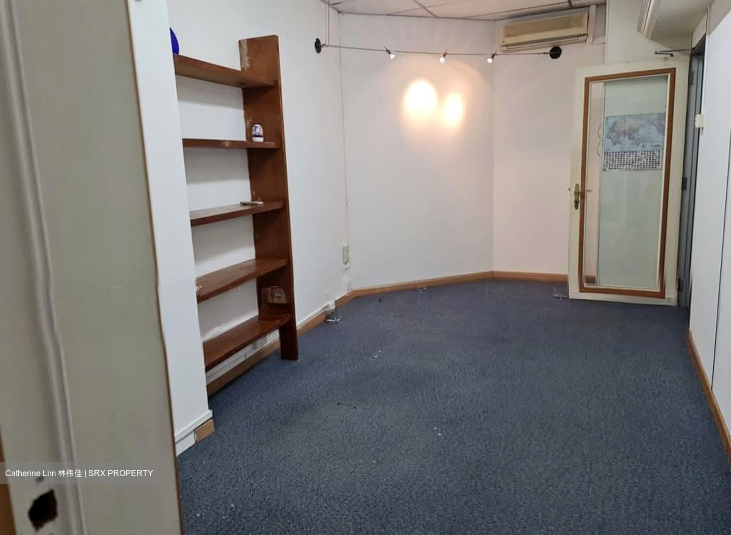Oriental Venture Building (D14), Office #568021421